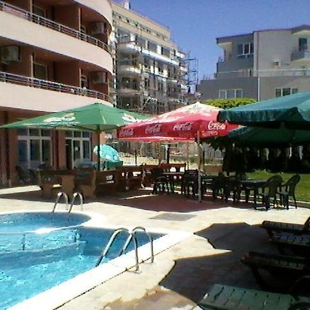 Femili Hotel Diveda สวิติ วลัส ภายนอก รูปภาพ