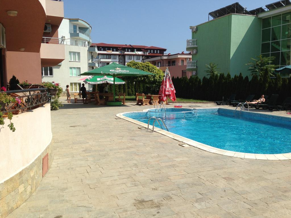 Femili Hotel Diveda สวิติ วลัส ภายนอก รูปภาพ