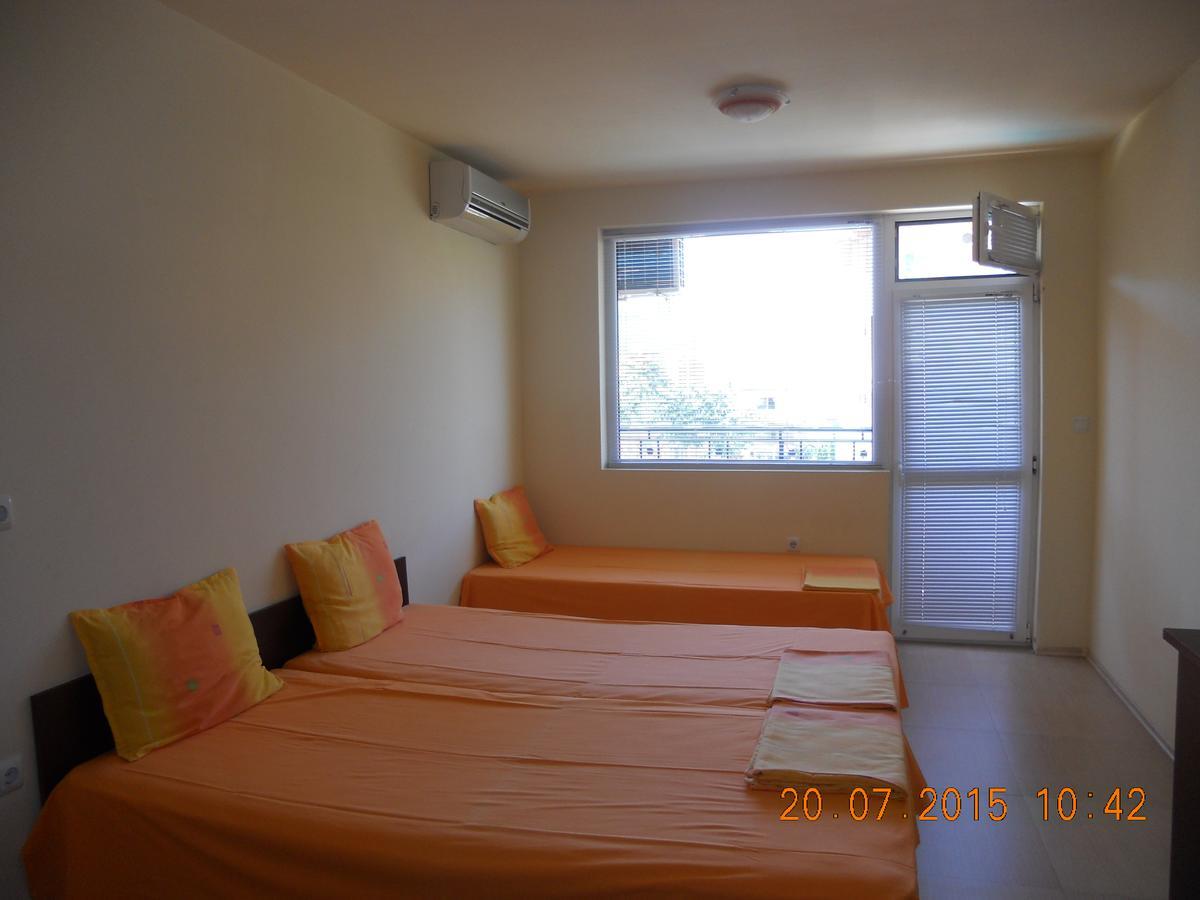 Femili Hotel Diveda สวิติ วลัส ภายนอก รูปภาพ